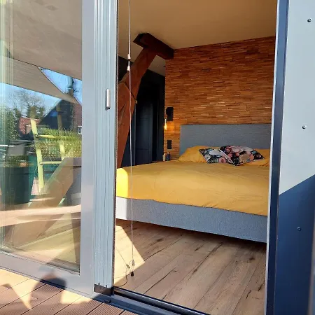 Vierlingsbeek, En Tuin-chalets * Vierlingsbeek