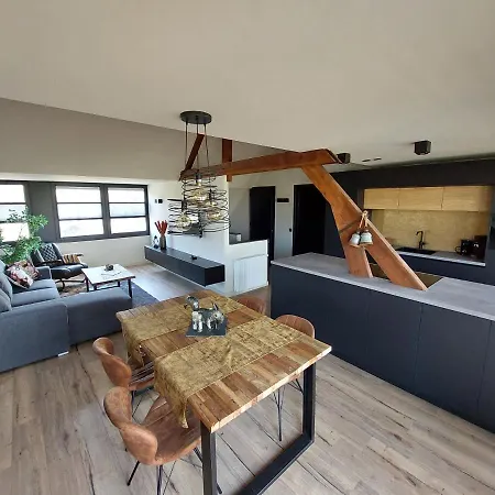 Vierlingsbeek, En Tuin-chalets Bed & Breakfast 3*