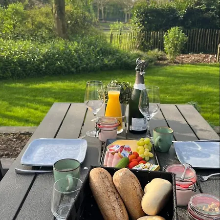 Vierlingsbeek, En Tuin-chalets Frühstückspension Vierlingsbeek