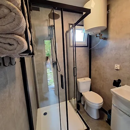 Vierlingsbeek, En Tuin-chalets فندق مبيت وإفطار 3*