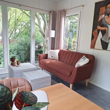 Vierlingsbeek, En Tuin-chalets Bed & Breakfast 3*