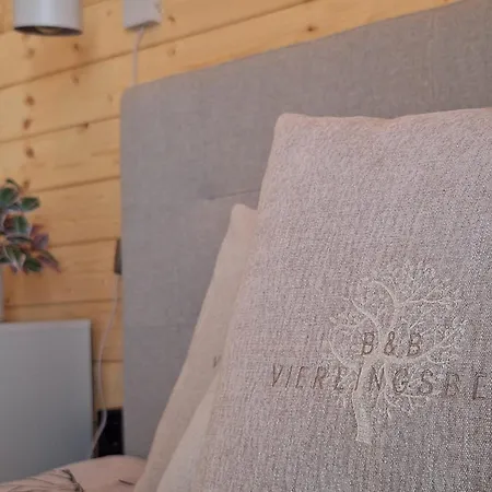 Vierlingsbeek, En Tuin-chalets Bed & Breakfast Vierlingsbeek