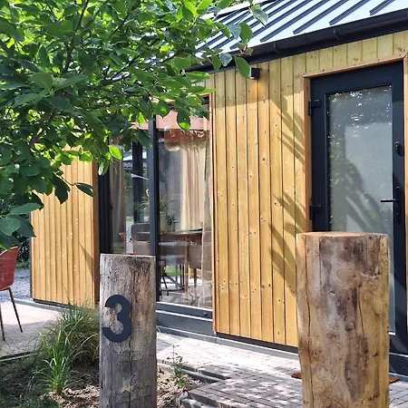 Vierlingsbeek, En Tuin-chalets Bed & Breakfast 3*