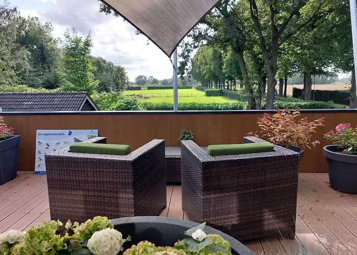 Bed and Breakfast Vierlingsbeek, En Tuin-chalets