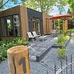 לינה וארוחת בוקר Vierlingsbeek, En Tuin-chalets Vierlingsbeek