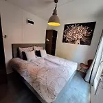 לינה וארוחת בוקר Vierlingsbeek, En Tuin-chalets Vierlingsbeek