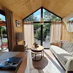 לינה וארוחת בוקר Vierlingsbeek, En Tuin-chalets Vierlingsbeek